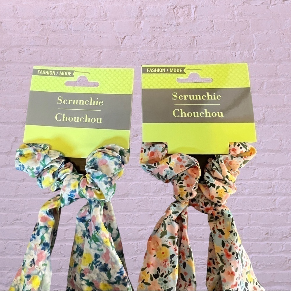 Set of 2 Floral Print Scarf Scrunchies, NWT - Picture 4 of 6